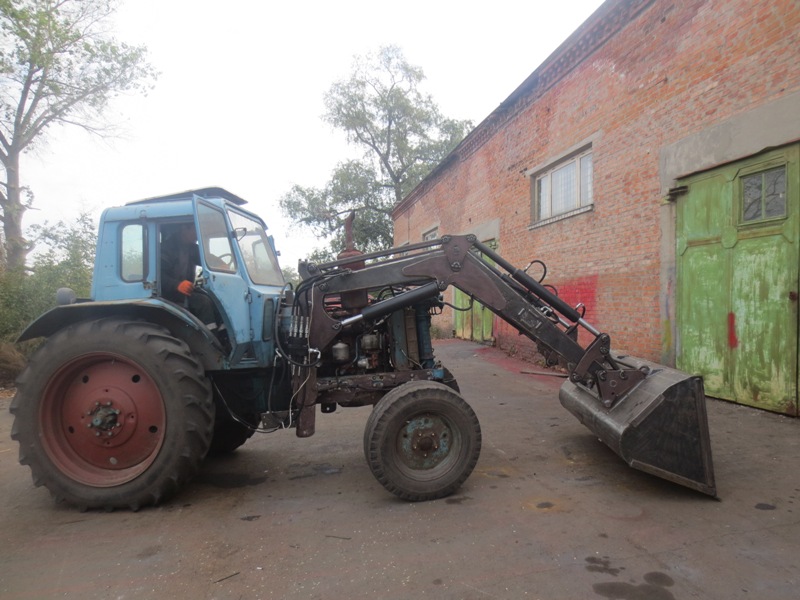 Фронтальний навантажувач "Демі-мікс 5" img-01.jpg