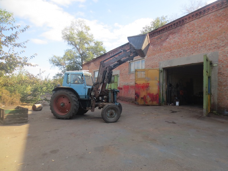 Фронтальний навантажувач "Демі-мікс 5" img-02.jpg